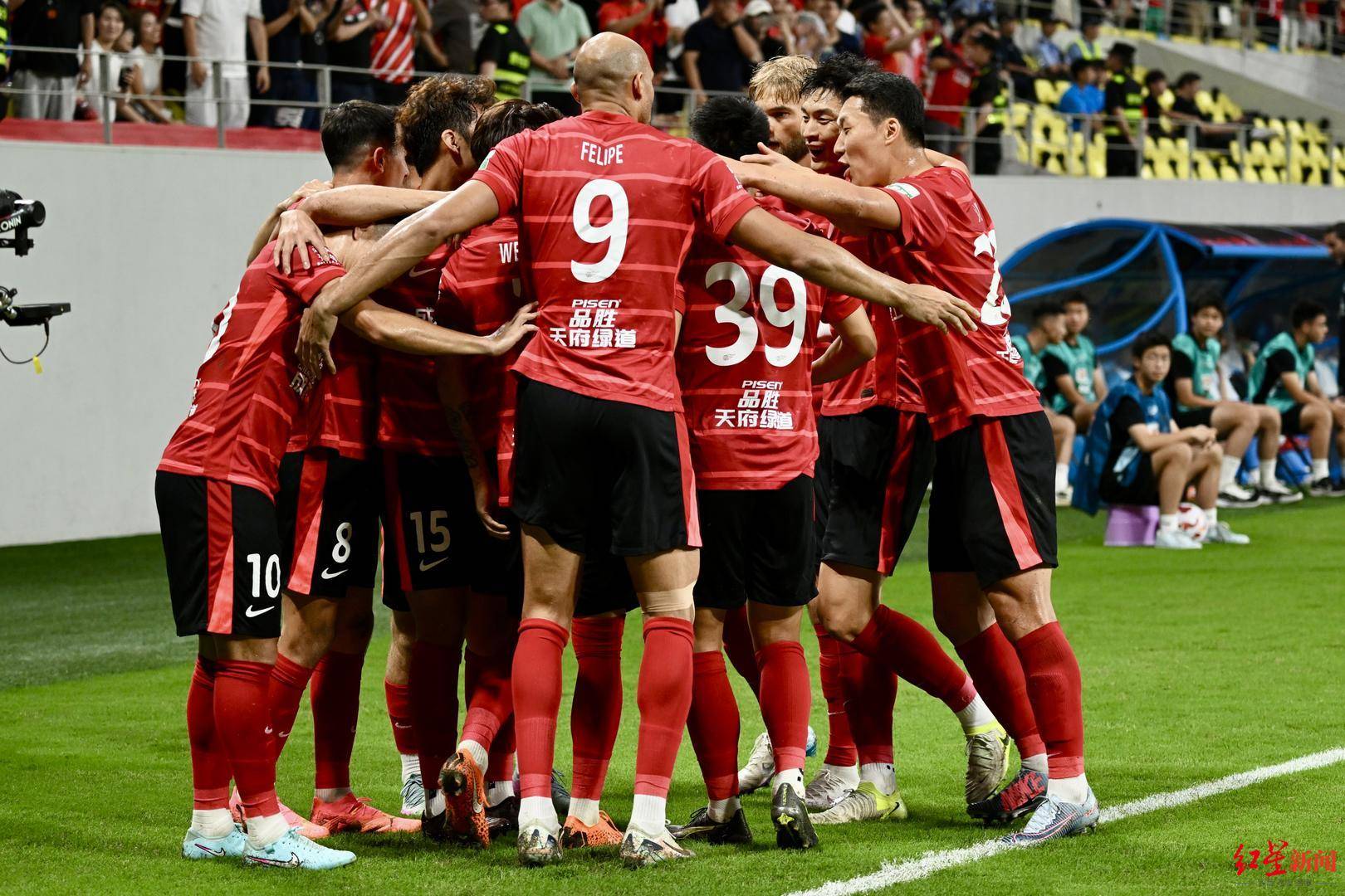 开云官方入口-成都蓉城发布备战花絮，集结日遗憾出局，葡超任务艰巨，赛程密集仍需轮换的简单介绍