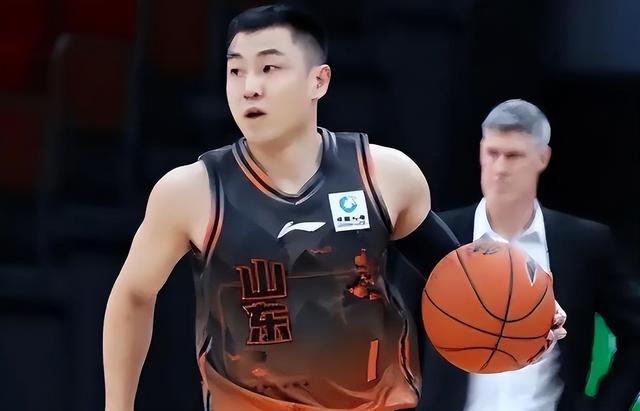 开云官网-转折点！山东男篮强势反弹，CBA季后赛赛后攻防权衡，目标明确，训练强度明显提升的简单介绍