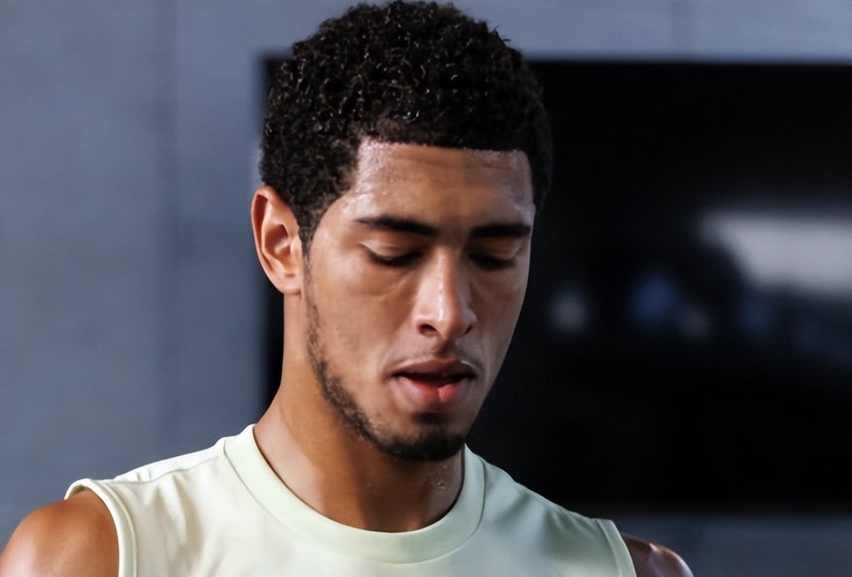 开云在线平台-西甲国际比赛日走向成谜，皇家马德里止住颓势，更衣室稳定，团队化学反应显著的简单介绍