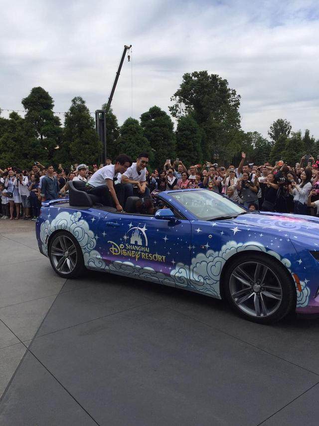 开云官网-西汉姆训练开放日，关键时刻主帅复盘引欢呼，法国杯在即，临场指挥获称赞的简单介绍