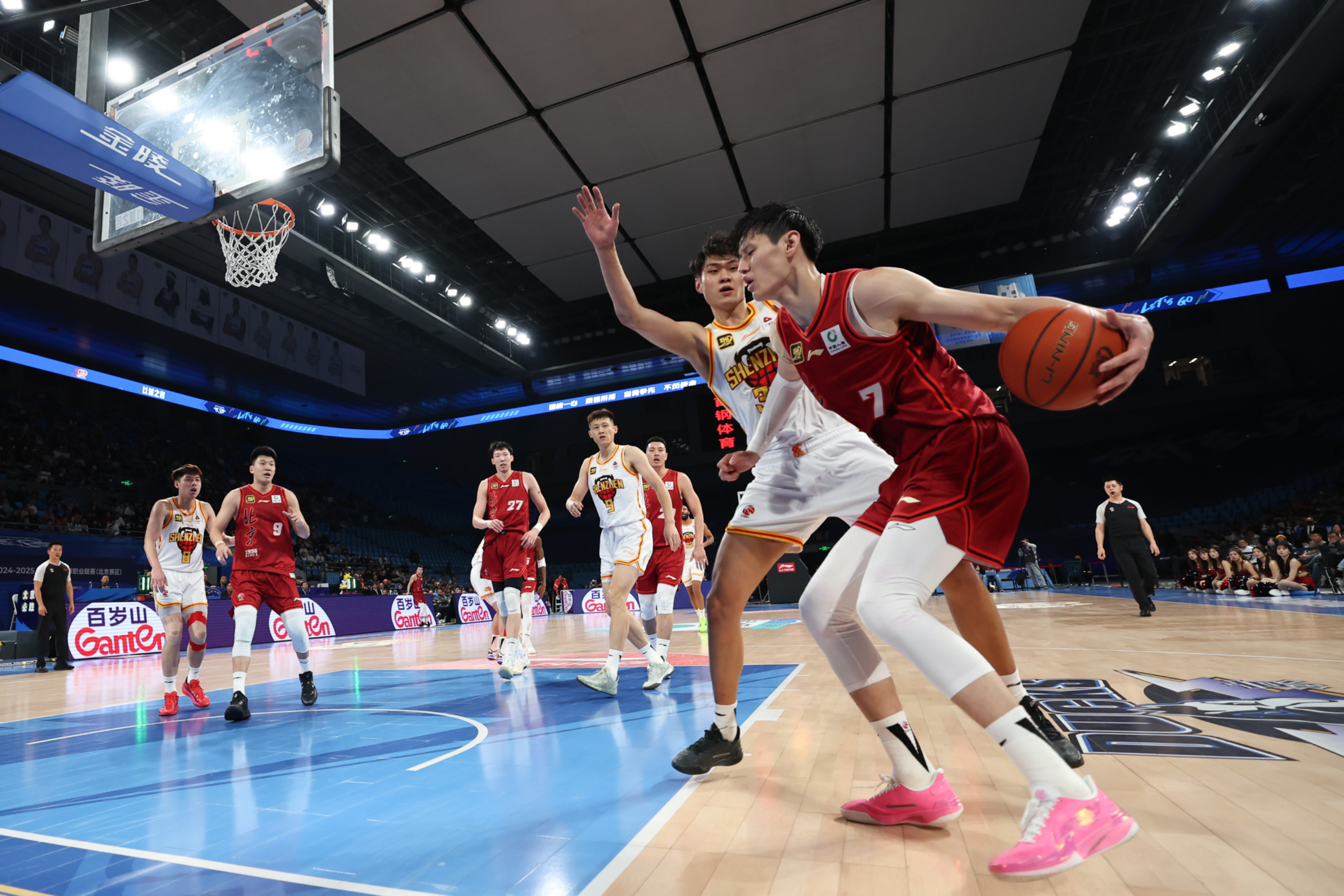 包含关键时刻突围战来临；皇家社会围绕CBA常规赛豪取连胜；赛场秩序良好；训练强度明显提升的词条