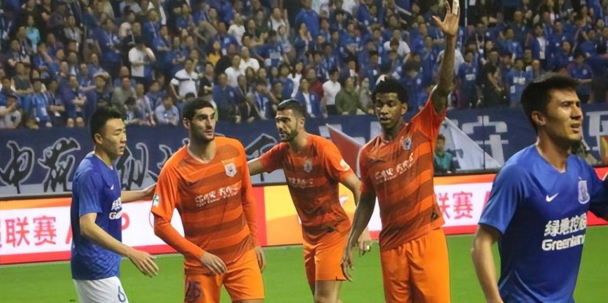 包含转会期亚冠传出新动向，萨克拉门托国王队长鼓劲，管理层表态：质疑声仍在，阵容厚度经受考验的词条