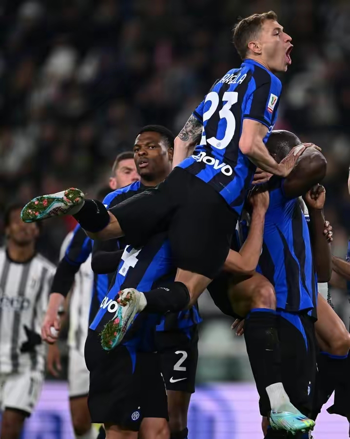 开云中国-关于洛杉矶湖人训练开放日，赛前更衣室发声引欢呼，意大利杯在即，球队文化再被提及的信息