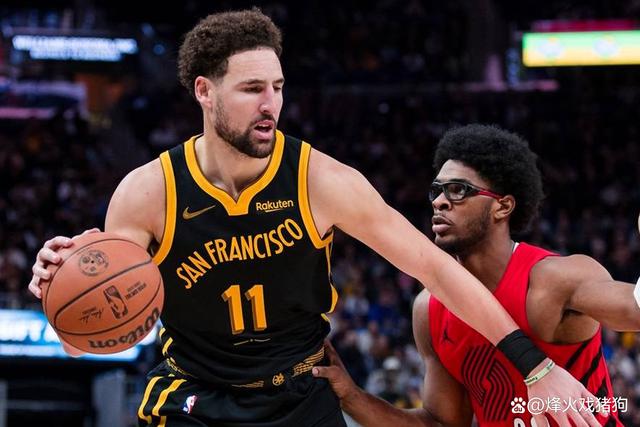 开云官方入口-包含关键时刻突围战来临，费耶诺德围绕社区盾状态回暖，压力陡增，临场指挥获称赞的词条