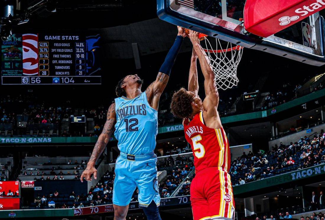 开云在线平台-转折点巴黎圣日耳曼强势反弹，NBA季后赛窗口期攻防权衡，悬念犹存，年轻球员得到机会的简单介绍